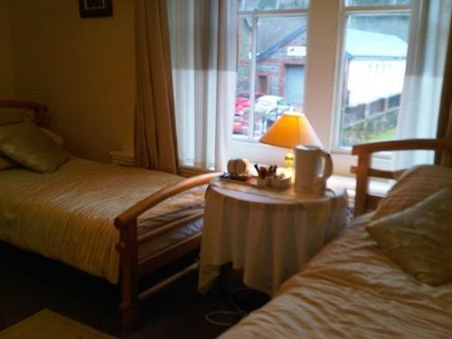 The Hendrewen Hotel Treorchy Buitenkant foto